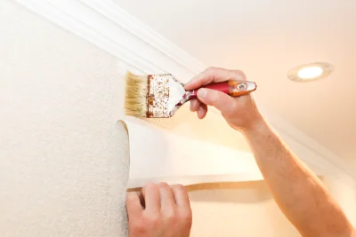 Pose de papier peint au Montet — revêtements muraux et toiles de verre